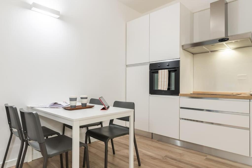Mora Flexyrent A.C. - Colonne Apartment Milan Luaran gambar