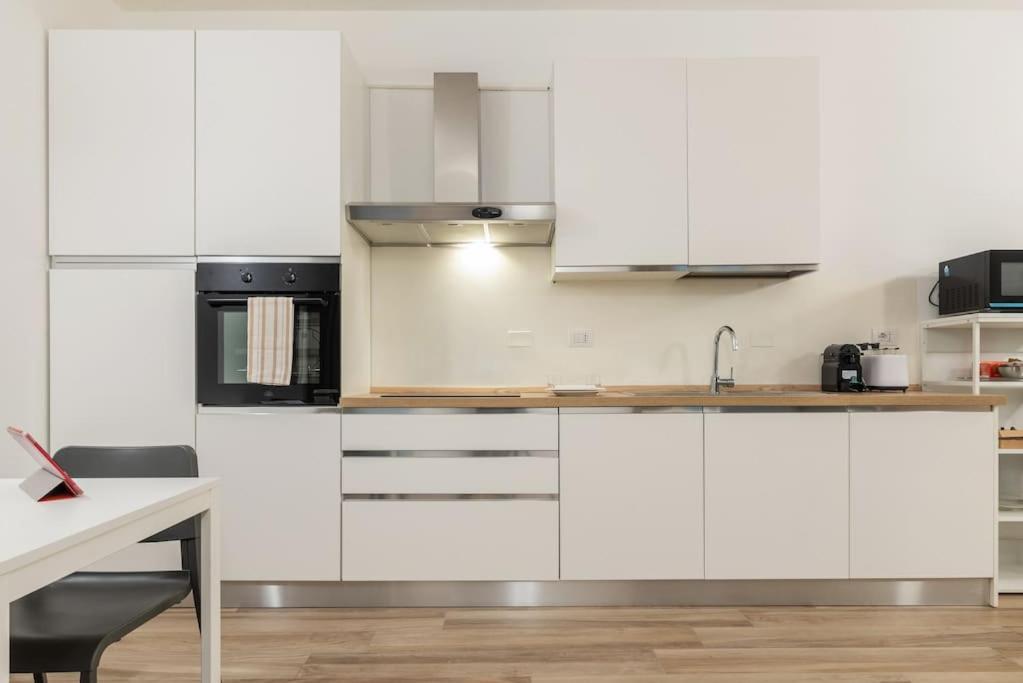Mora Flexyrent A.C. - Colonne Apartment Milan Luaran gambar